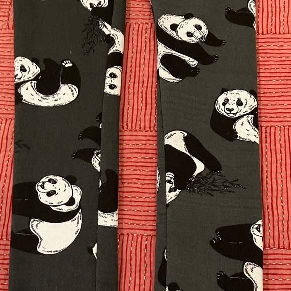 Women’s XS / S cozy Panda print thick fleece Leggings - Picture 16 of 16